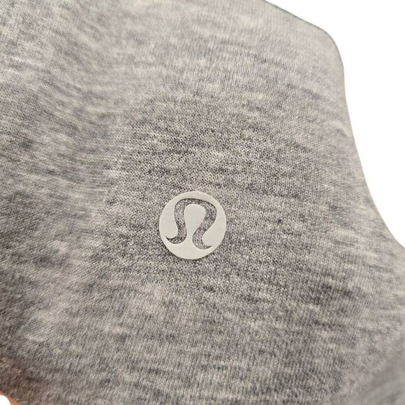 Lululemon Open Your Heart Reversible Sweatshirt Women's 6 Grey White Striped - Picture 8 of 8